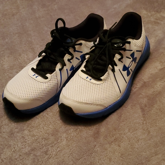 Under Armour Shoes | New Mens Under Armour Dash 2 Shoes. | Color: Black/White | Size: 9 | Pederson27's Closet